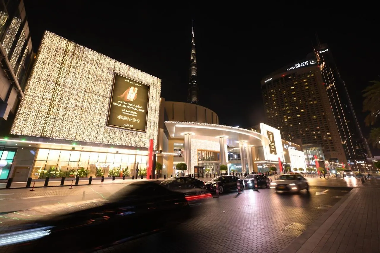 Emaar Fashion Avenue - Formerly Address Dubai Mall Four Apple
