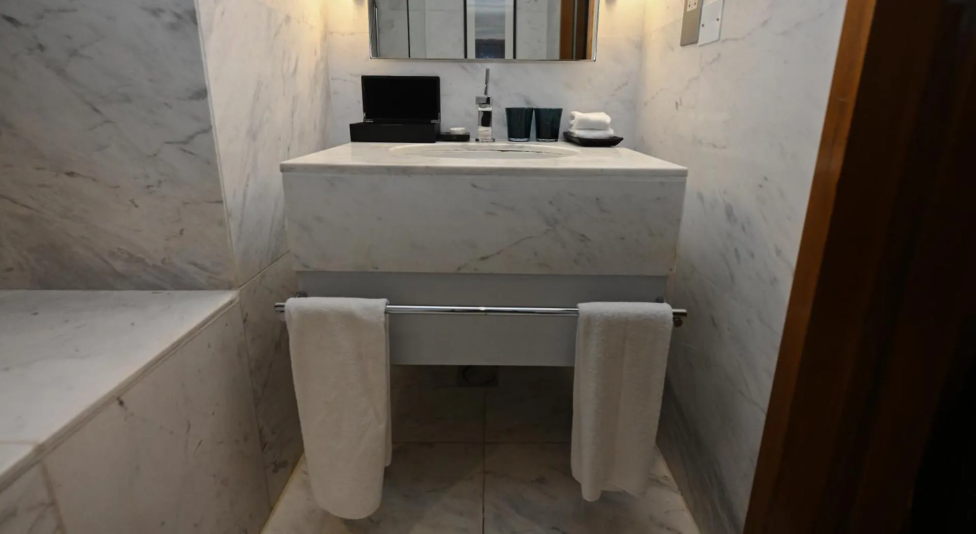 Apartment Emaar Fashion Avenue - Formerly Address Dubai Mall Four Apple