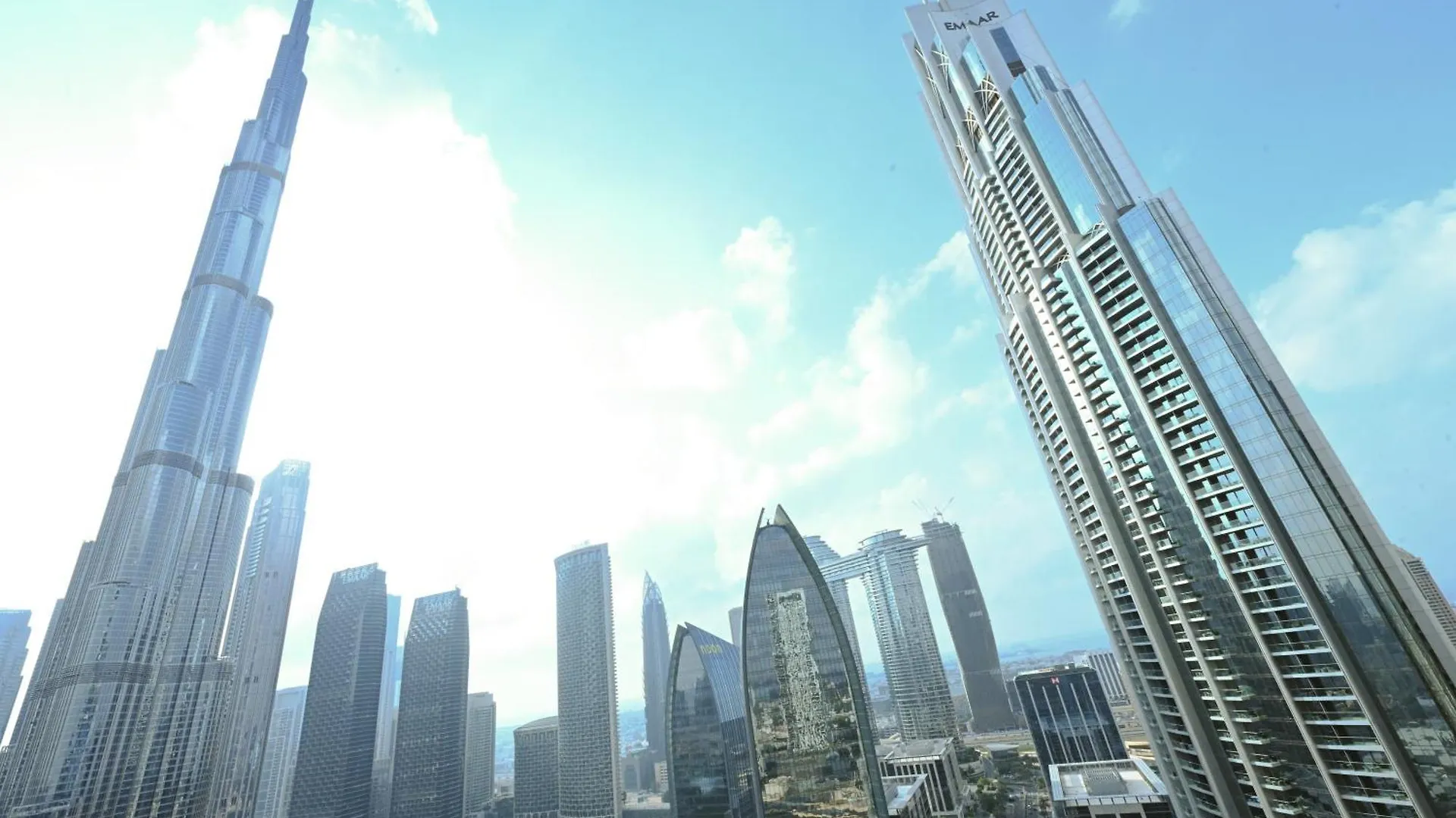 Emaar Fashion Avenue - Formerly Address Dubai Mall Four Apple United Arab Emirates